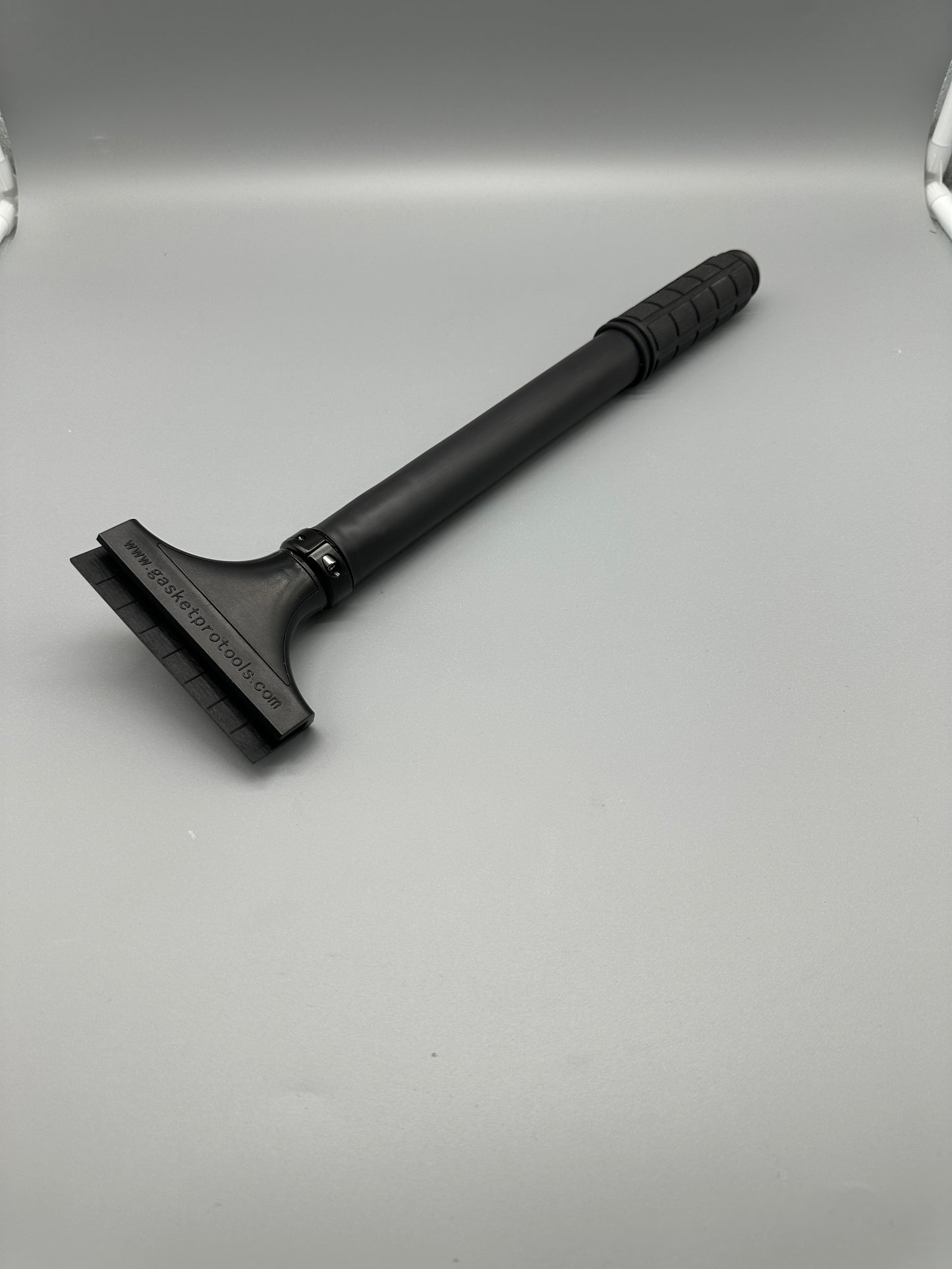 Tintingruven V-1 -2.0-S windshield and rear glass handle